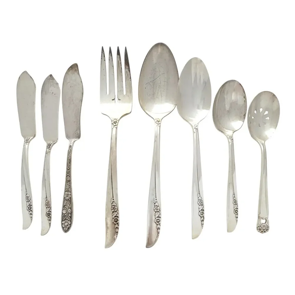 ONEIDA LTD. 1881 ROGERS Lilac Time Pattern Silverplate Flatware 73 Piece Set